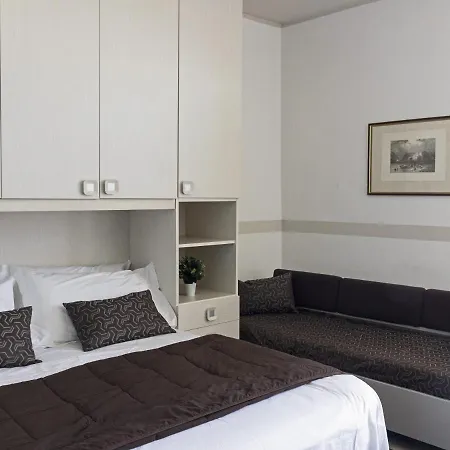 Funivia 3* לאבנו-מומבלו