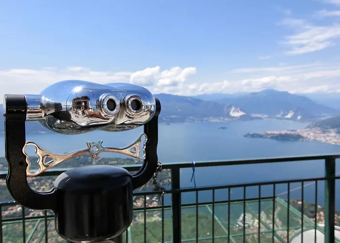 Отель Funivia Лавено-Момбелло